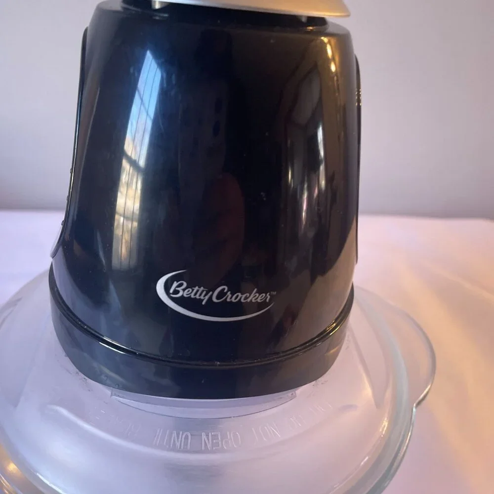 Betty Crocker 4-cup glass food chopper - Picture 3 of 10